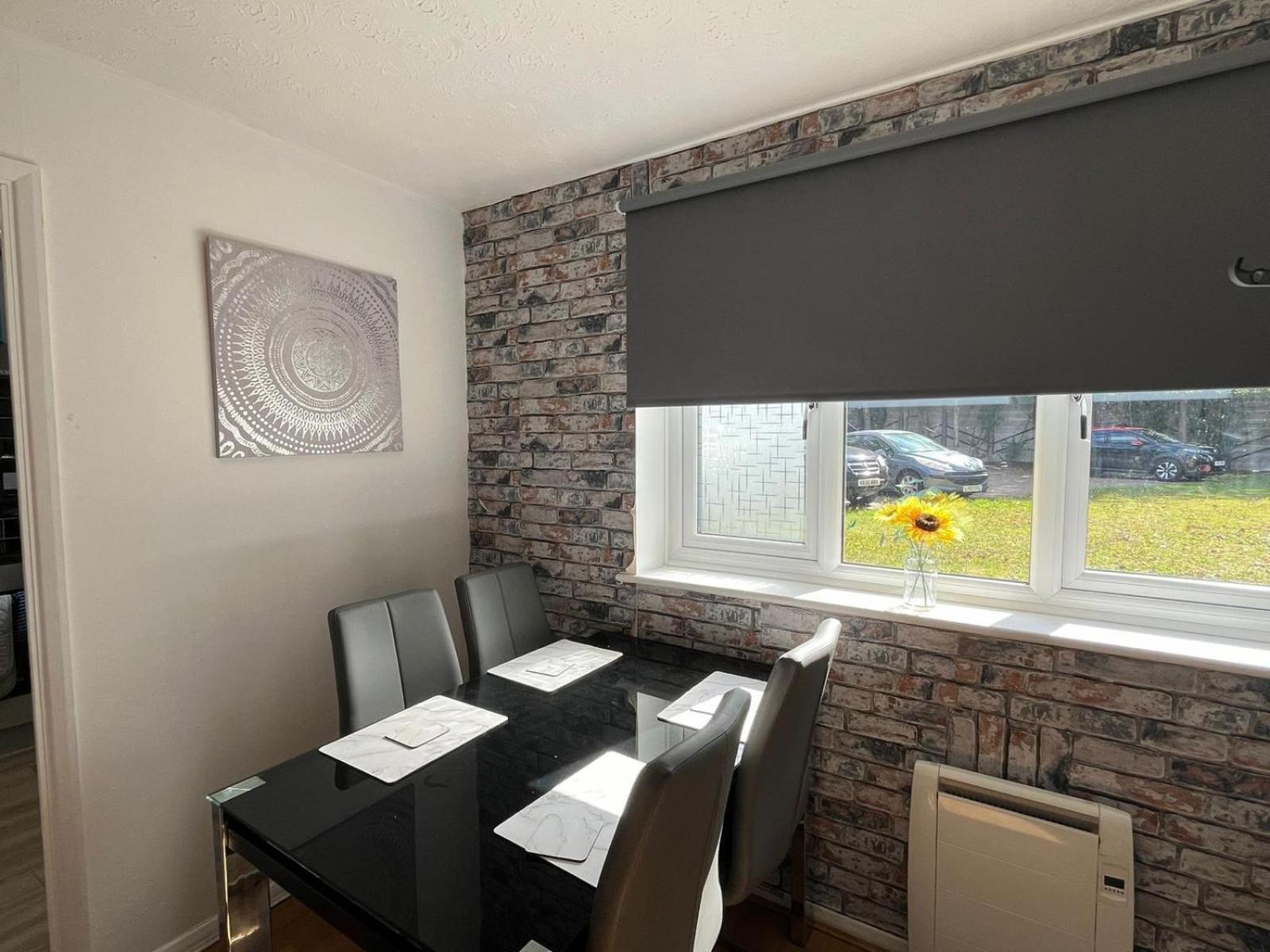 Stunning 1 Bedroom Apartment In Dagenham Esterno foto
