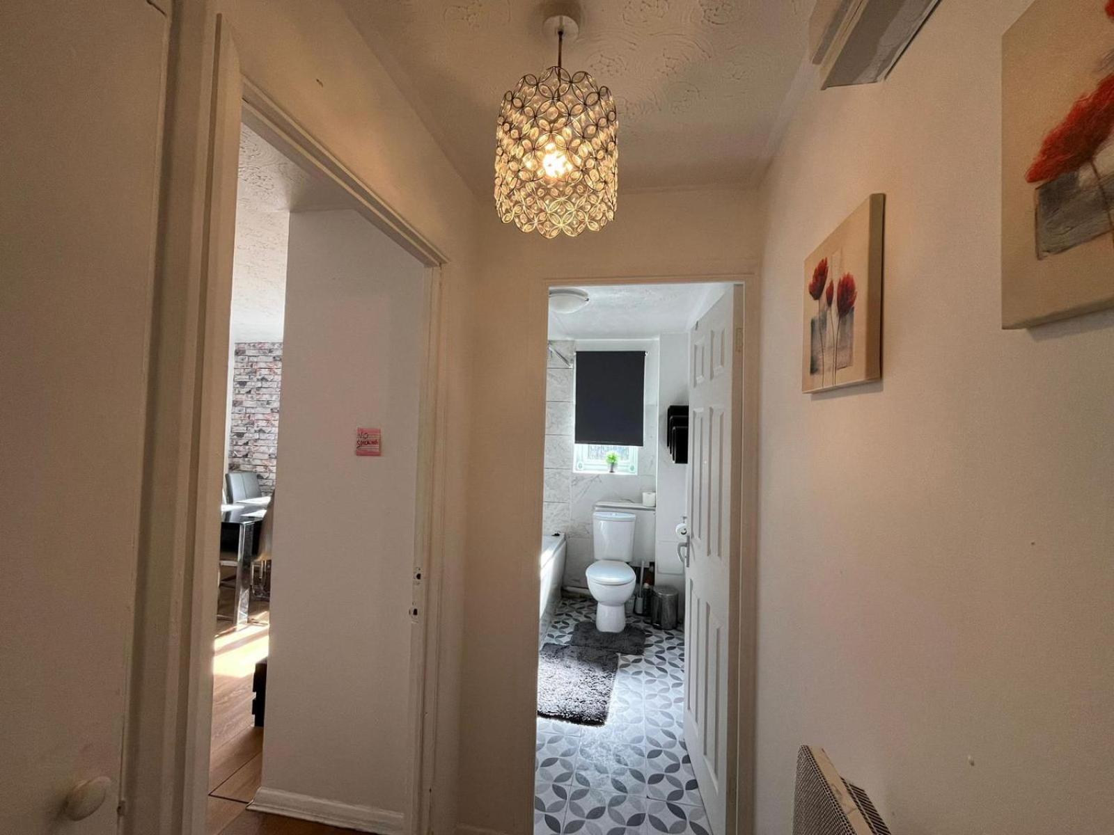Stunning 1 Bedroom Apartment In Dagenham Esterno foto